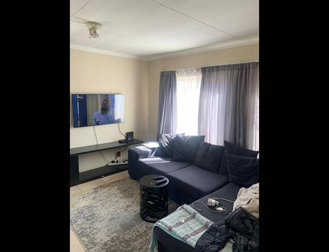 2 BEDROOM TOWNHOUSE FOR SALE IN KLIPPOORTJIE